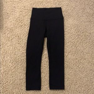 Black Lululemon align capri leggings
